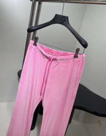 Balenciaga’s Pre-Fall 2024 collection Pink Hoodie and Sweatpants 