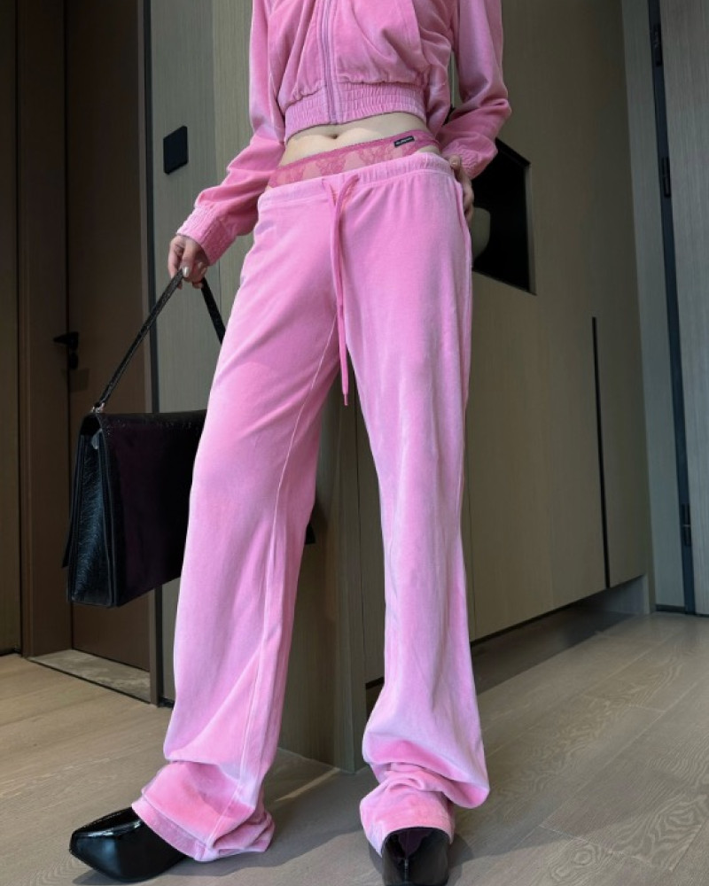 Balenciaga’s Pre-Fall 2024 collection Pink Hoodie and Sweatpants 