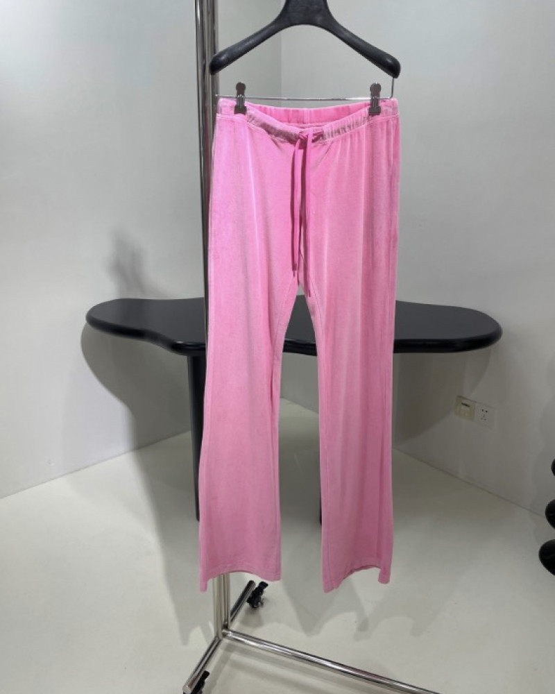 Balenciaga’s Pre-Fall 2024 collection Pink Hoodie and Sweatpants 