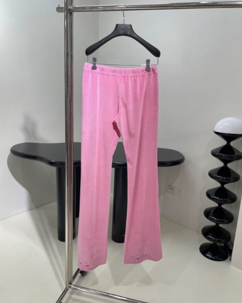 Balenciaga’s Pre-Fall 2024 collection Pink Hoodie and Sweatpants 