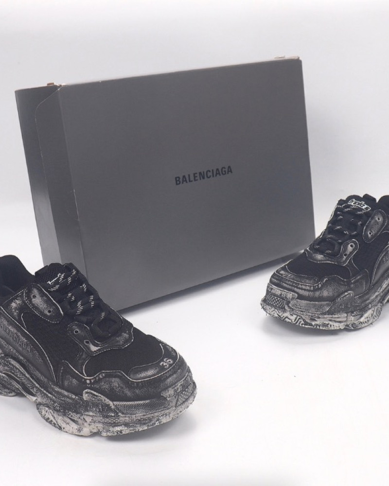 Balenciaga Triple S