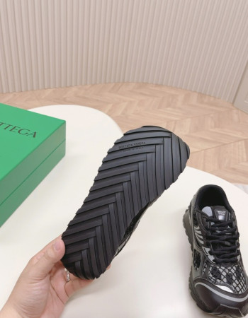 Bottega Veneta Orbit Sneakers 