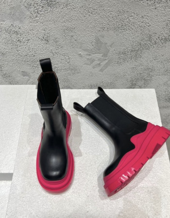 Bottega Veneta Chelsea Boots 