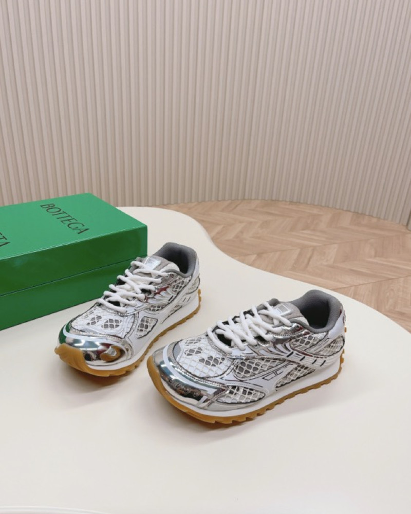 Bottega Veneta Orbit Sneakers 