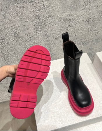 Bottega Veneta Chelsea Boots 