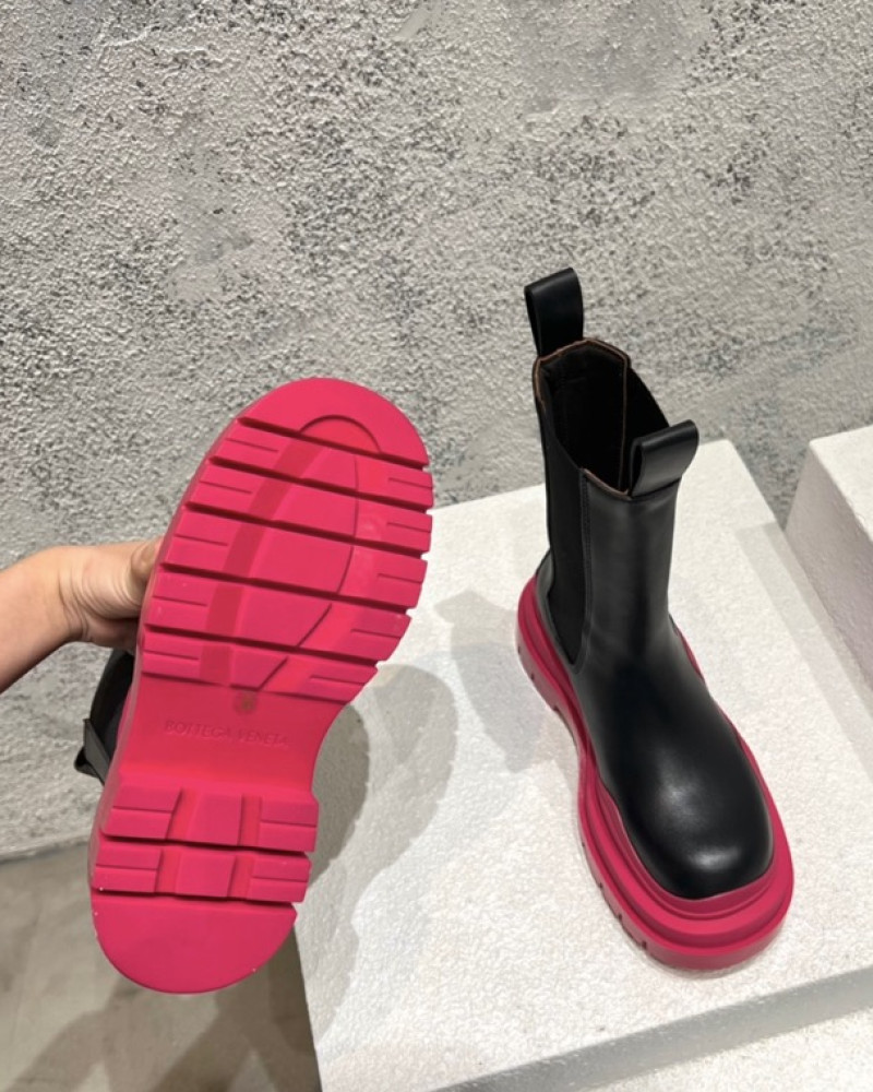 Bottega Veneta Chelsea Boots 