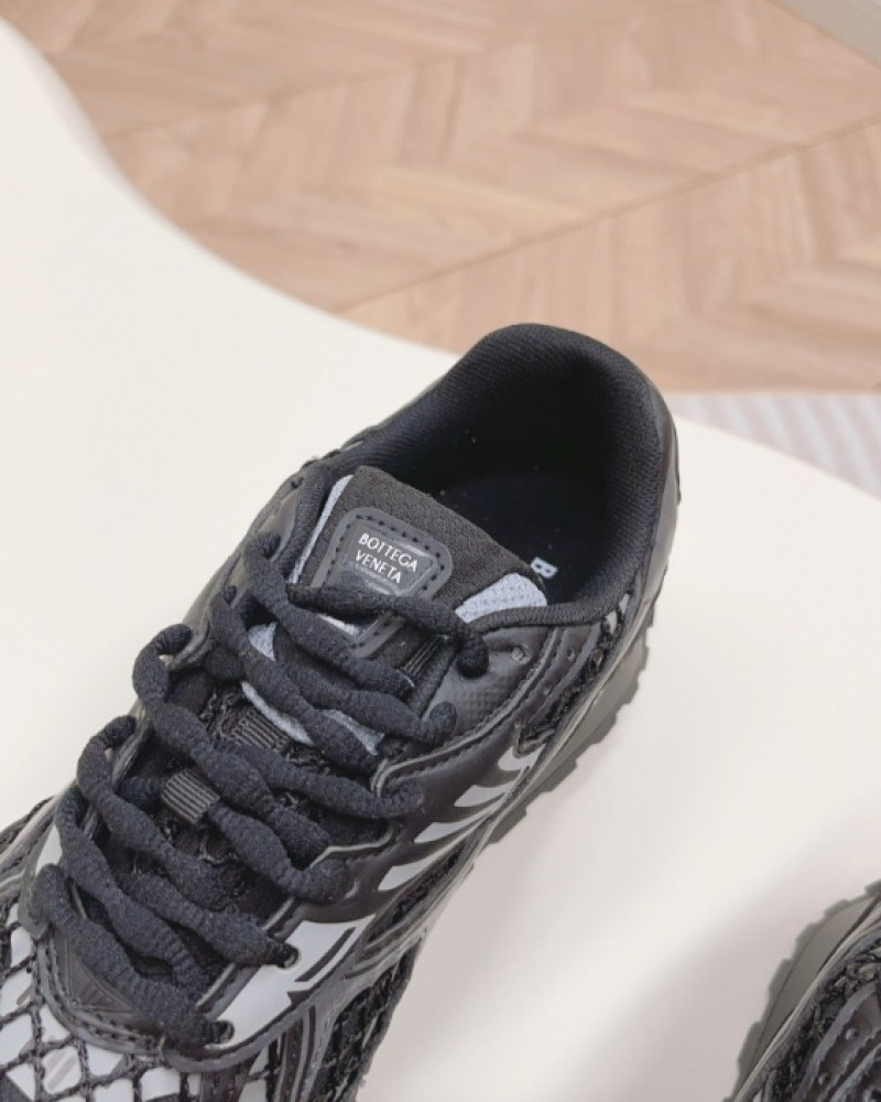 Bottega Veneta Orbit Sneakers 