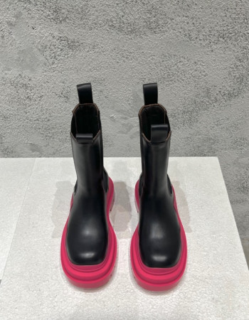 Bottega Veneta Chelsea Boots 