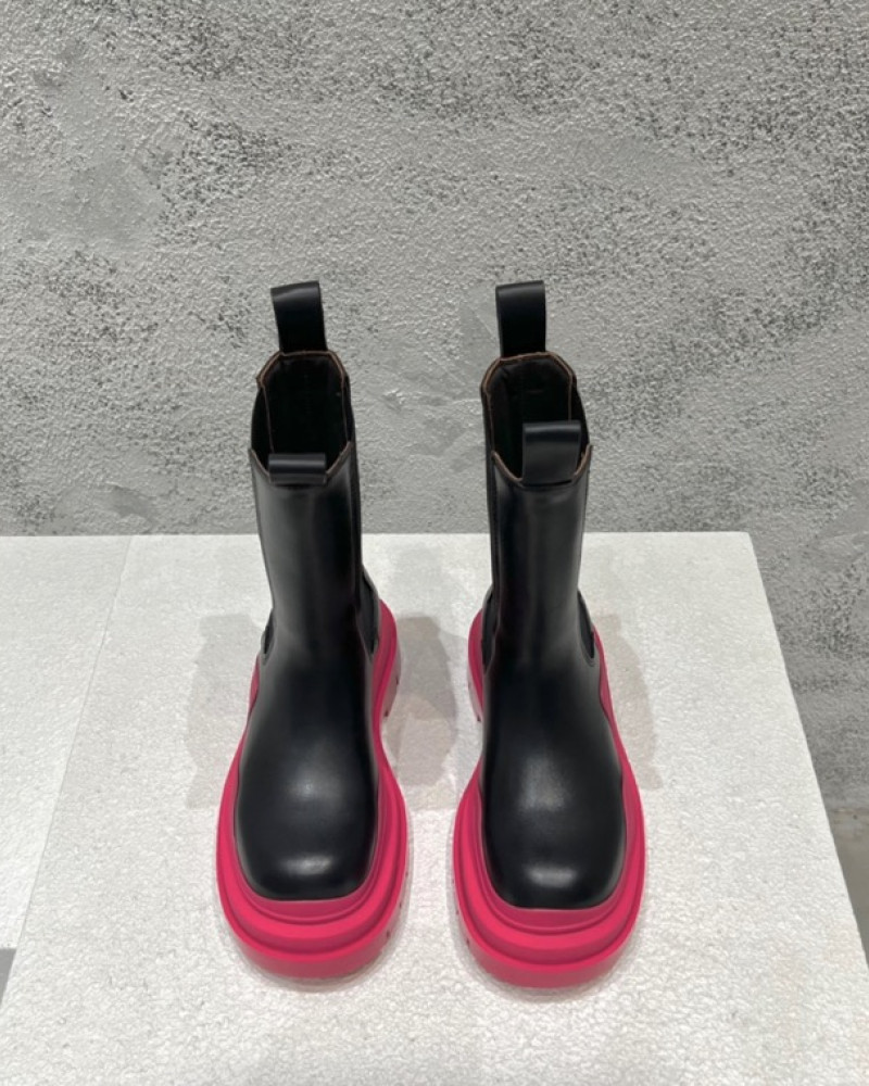 Bottega Veneta Chelsea Boots 