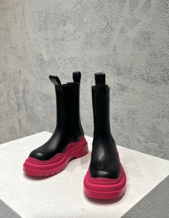 Bottega Veneta Chelsea Boots 