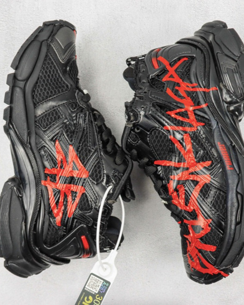 Balenciaga Runner Graffiti