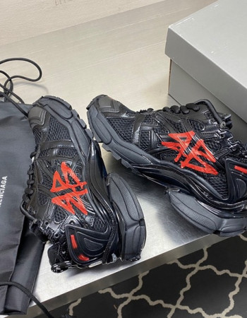 Balenciaga Runner Graffiti