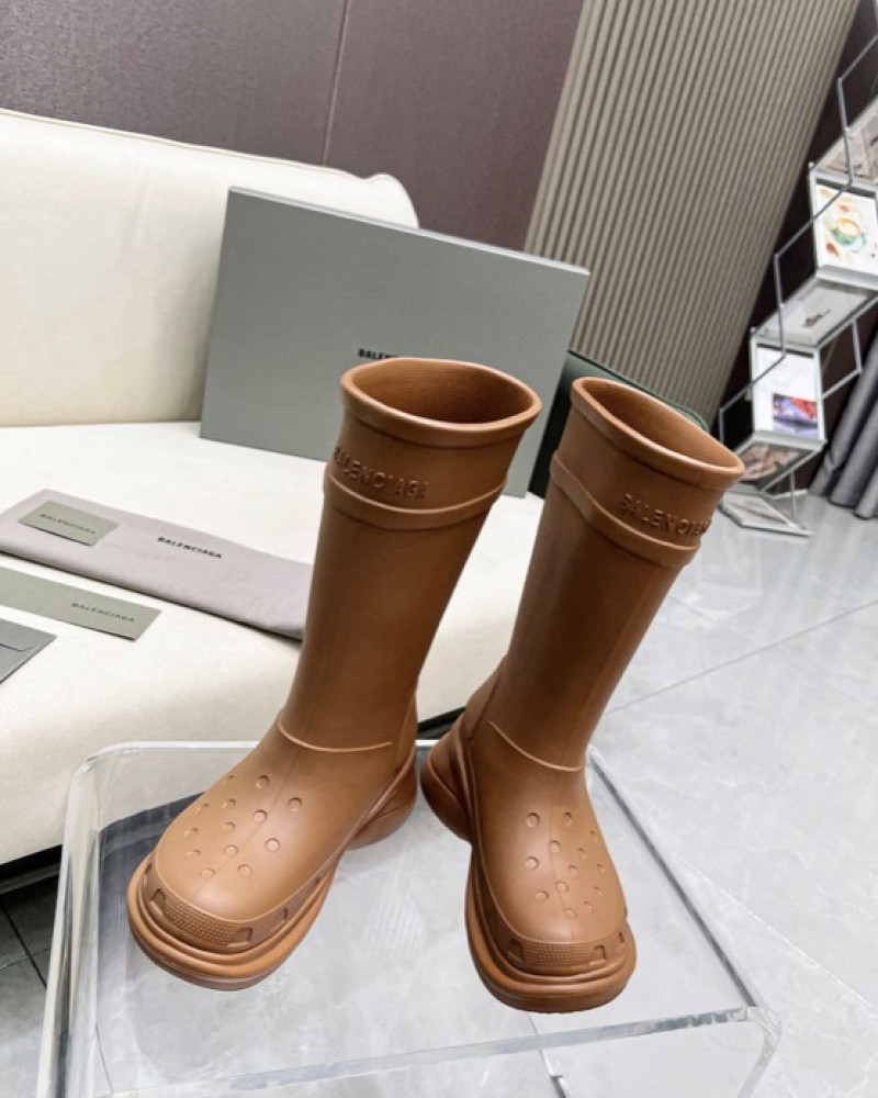 Balenciaga Excavator Croc Boots – Brown