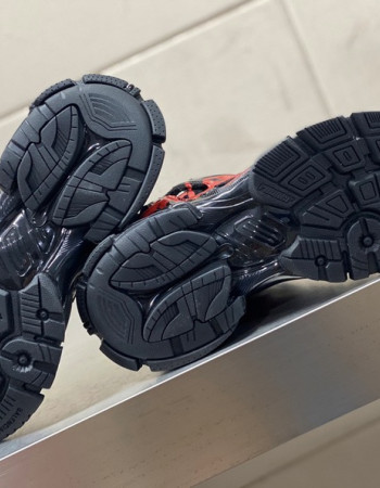 Balenciaga Runner Graffiti