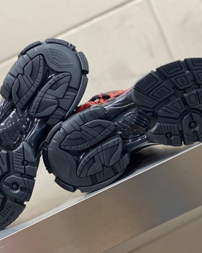 Balenciaga Runner Graffiti