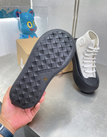 Bottega Veneta Mid Vulcan Sneaker 