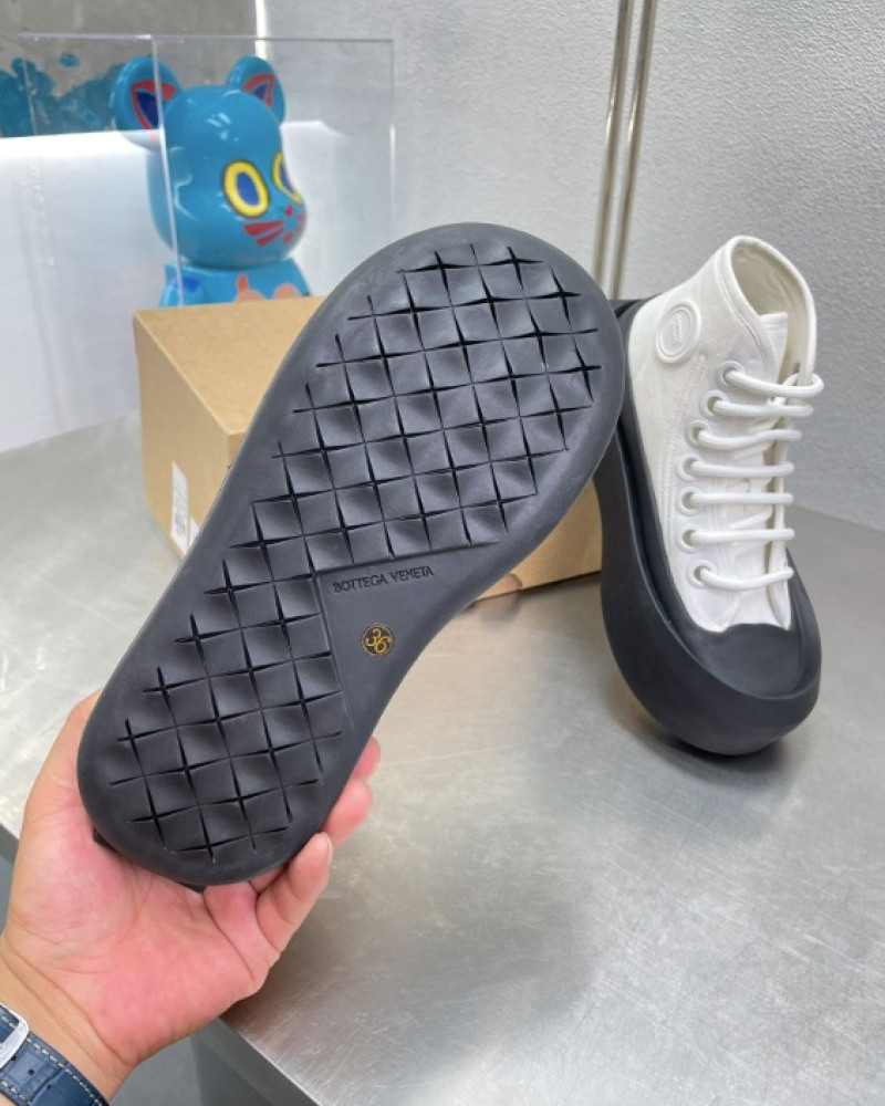 Bottega Veneta Mid Vulcan Sneaker 