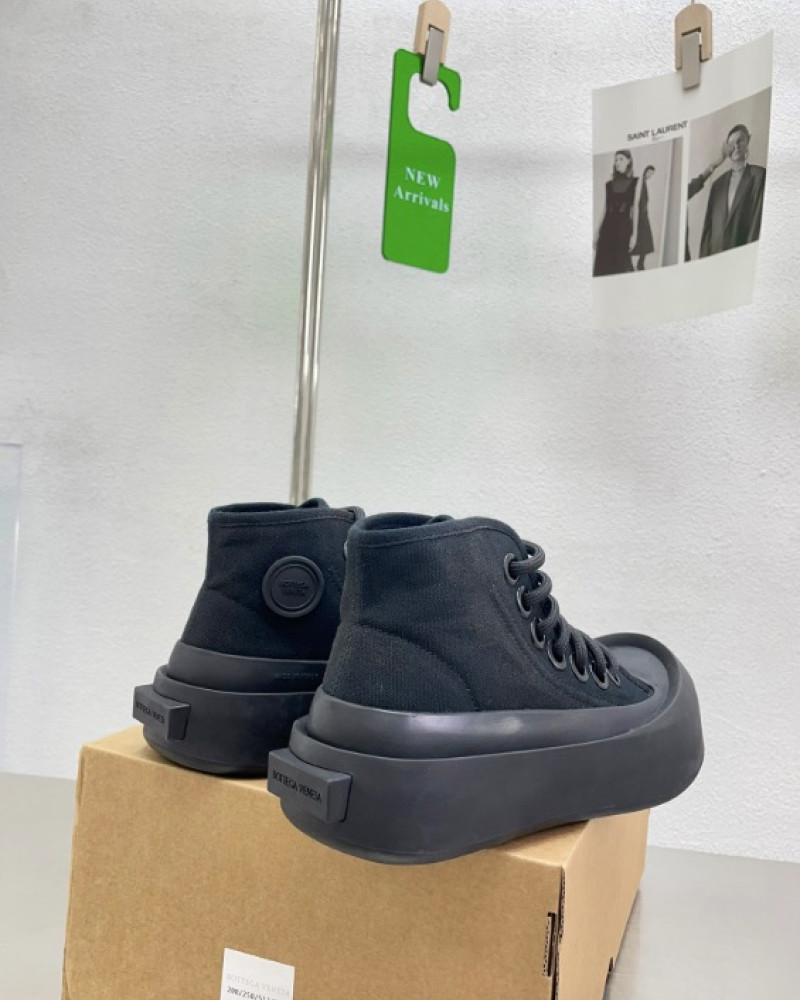 Bottega Veneta Mid Vulcan Sneaker 