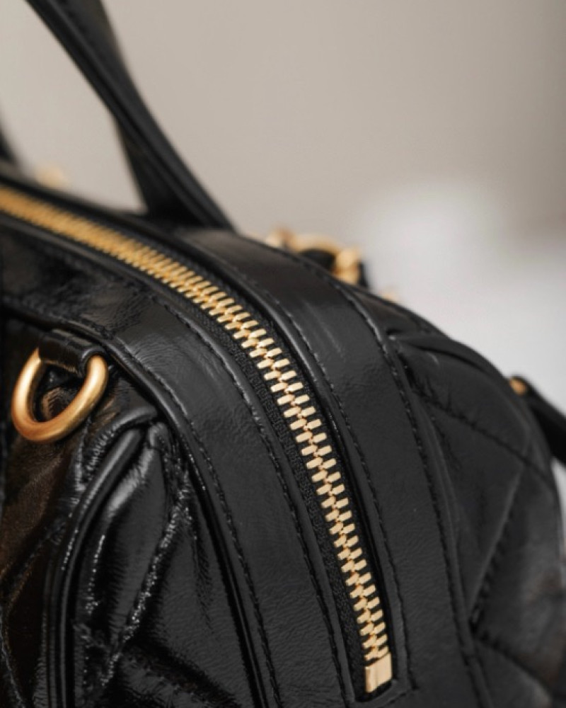 Coco Chanel Quilted Leather Bag 