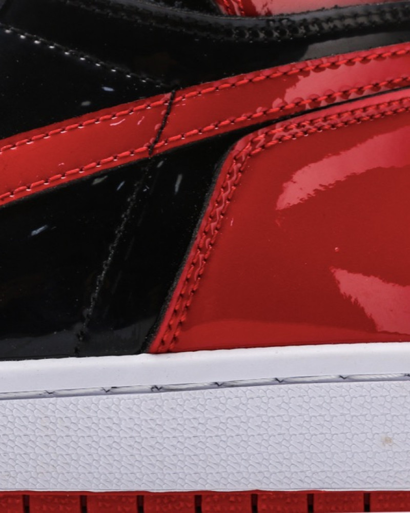 Air Jordan 1 Retro High OG Patent Bred