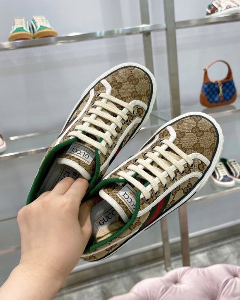 Gucci Screener GG Sneakers 