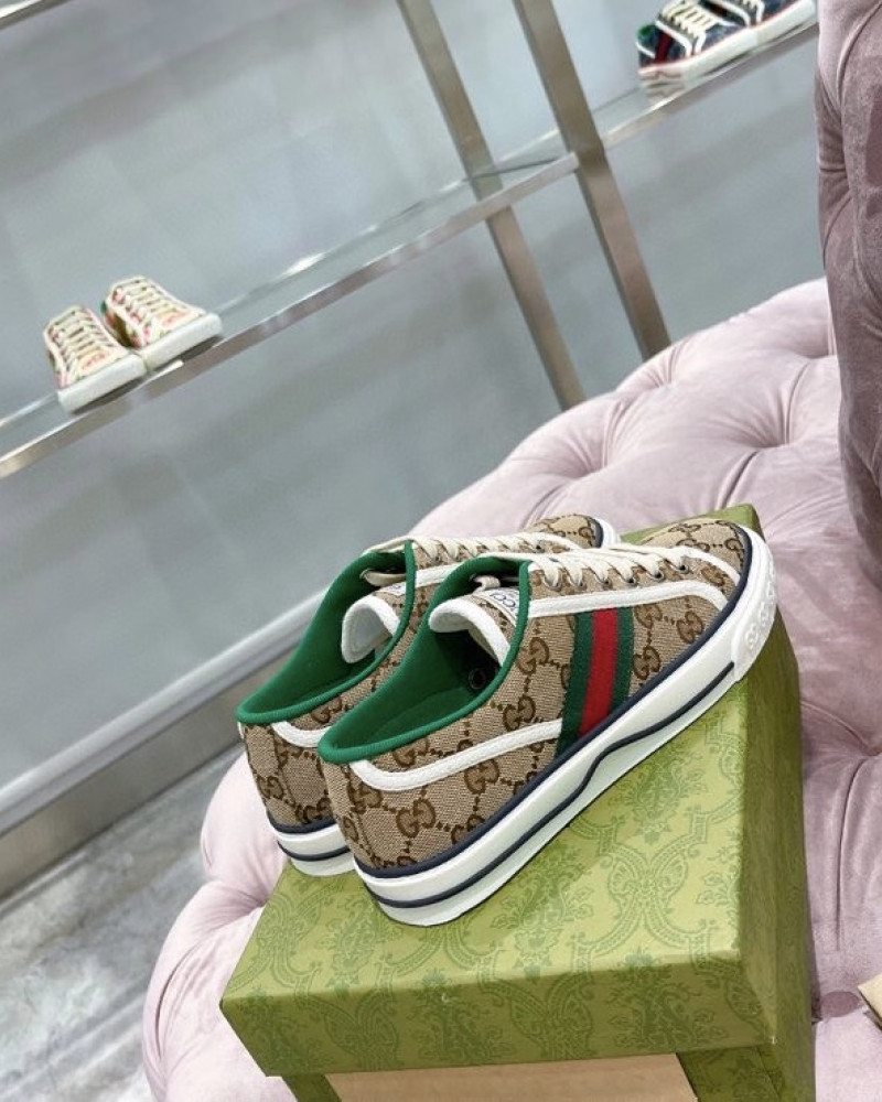 Gucci Screener GG Sneakers 