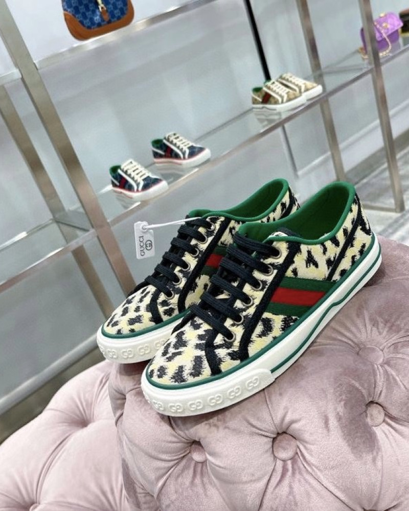  Gucci Screener GG Sneakers 