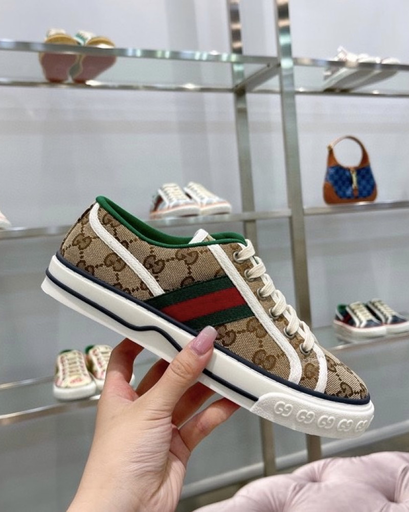 Gucci Screener GG Sneakers 