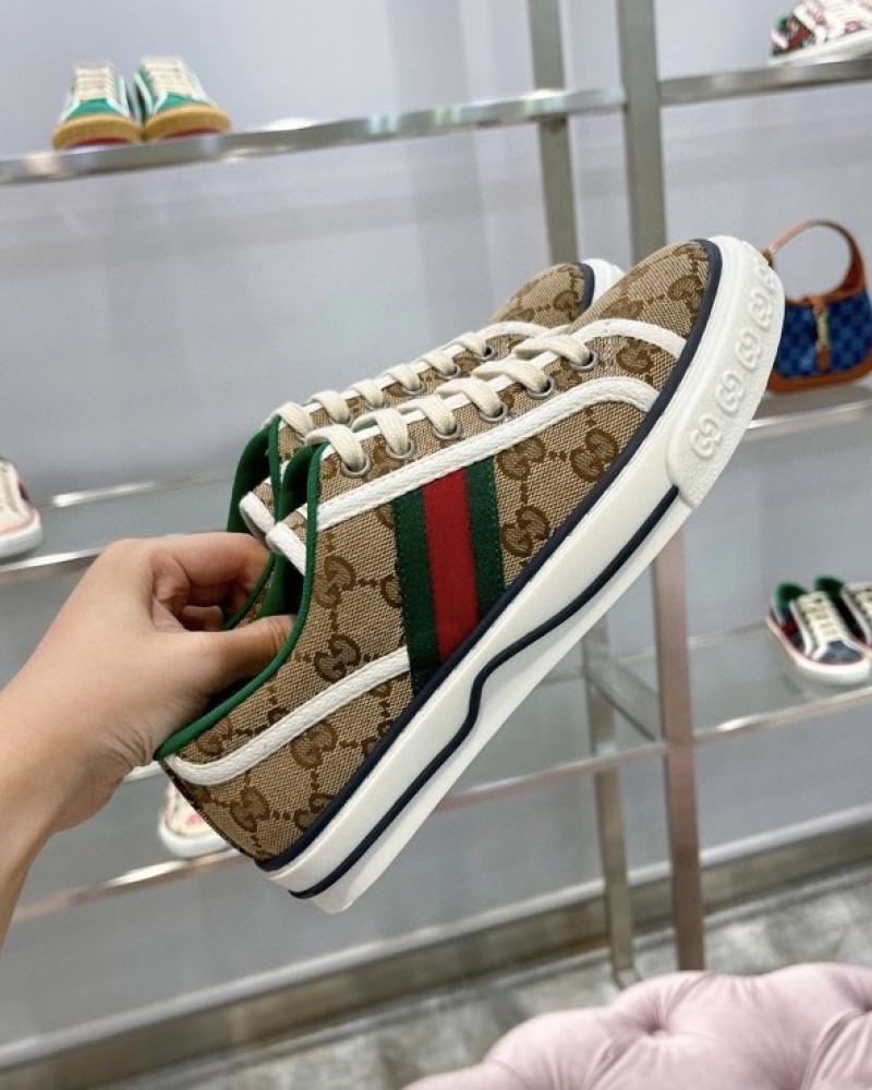 Gucci Screener GG Sneakers 