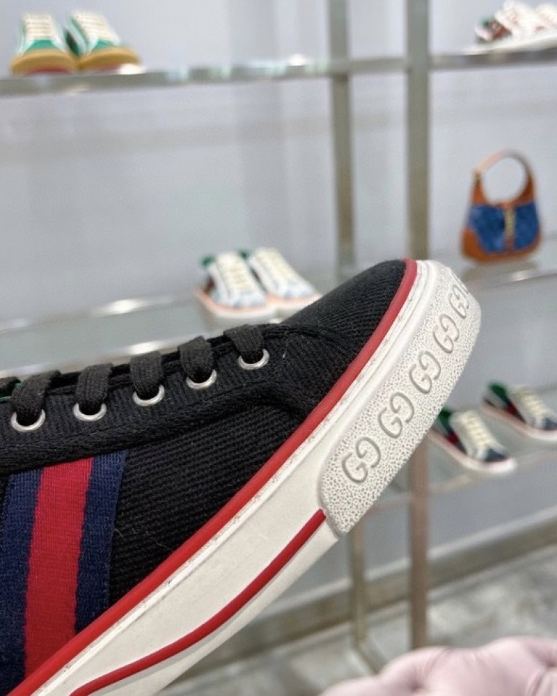 Gucci Screener GG Sneakers