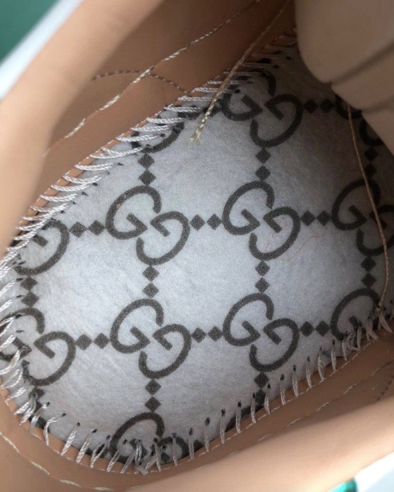 Gucci Platform Ace Sneakers Embroidered Bee.