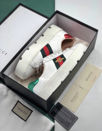Gucci Platform Ace Sneakers Embroidered Bee.