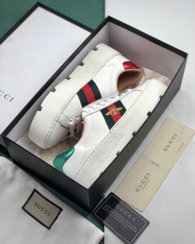 Gucci Platform Ace Sneakers Embroidered Bee.
