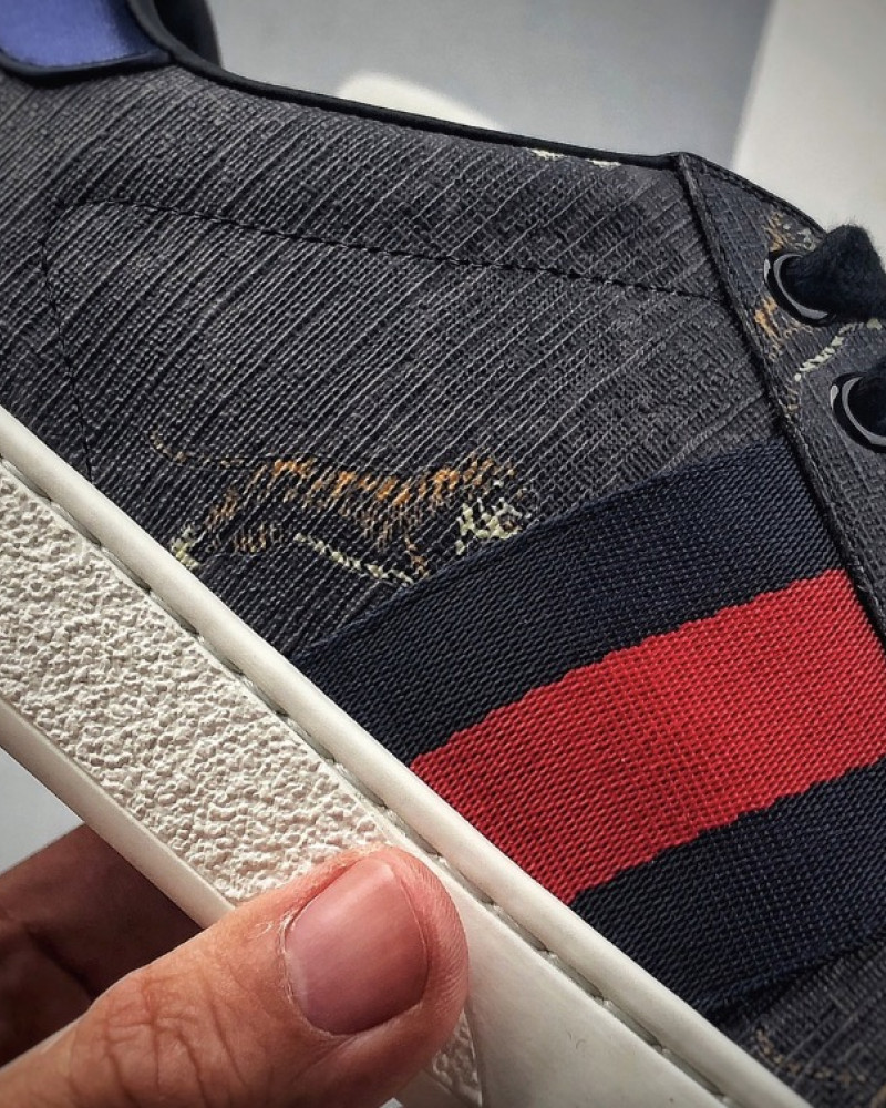 Gucci Ace GG Supreme Sneakers Tiger Monogram
