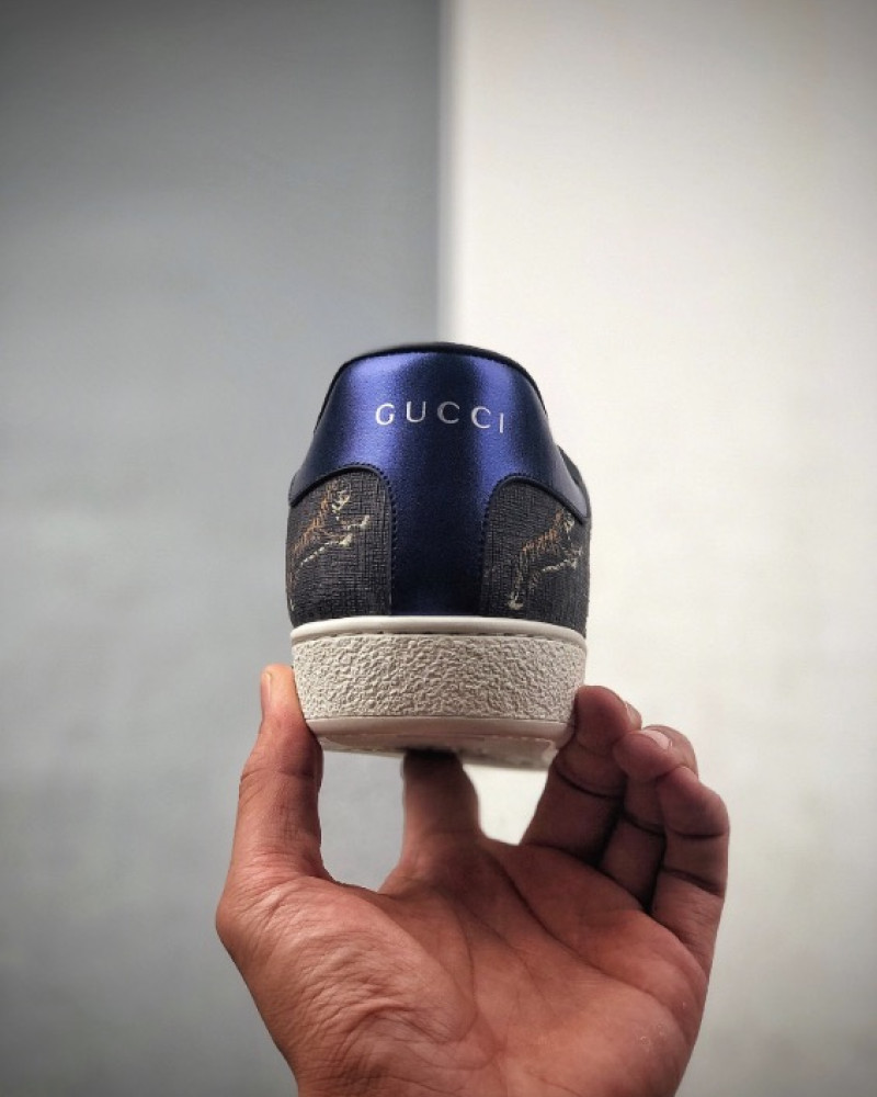 Gucci Ace GG Supreme Sneakers Tiger Monogram