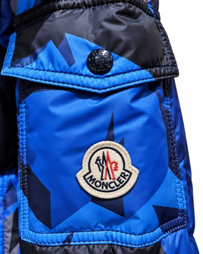 Moncler Mosa Geometric-Print Hooded Down Jacket – Blue/Black/Grey