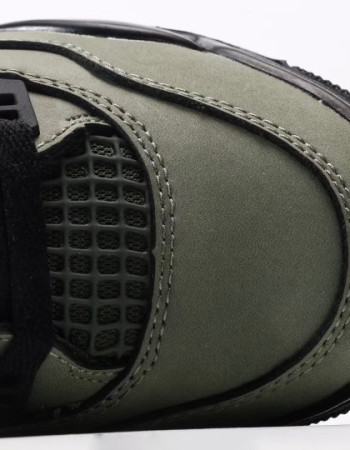 Air Jordan 4 "Undefeated" 