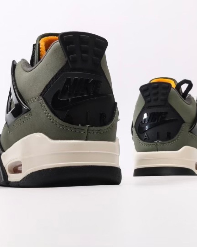 Air Jordan 4 "Undefeated" 