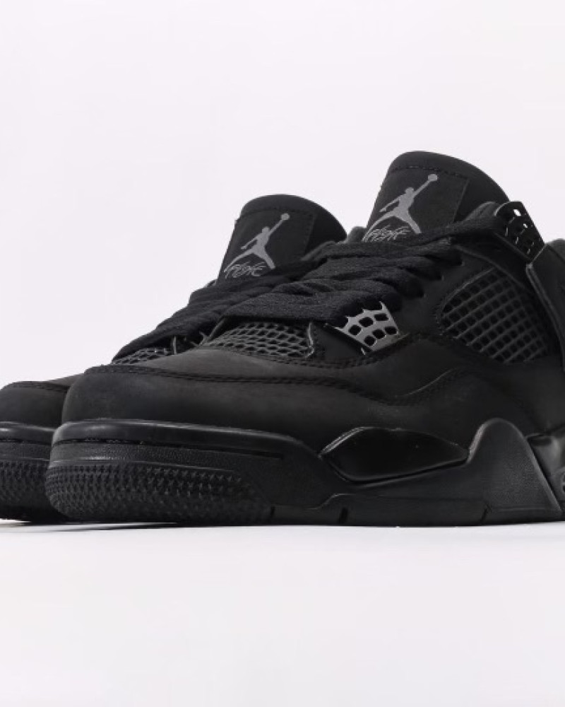 Air Jordan 4 Black Cat (2025) 