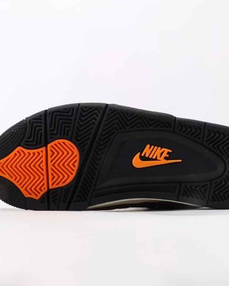 Air Jordan 4 "Undefeated" 