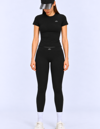Alo Yoga Alosoft Finesse Tee – Black.