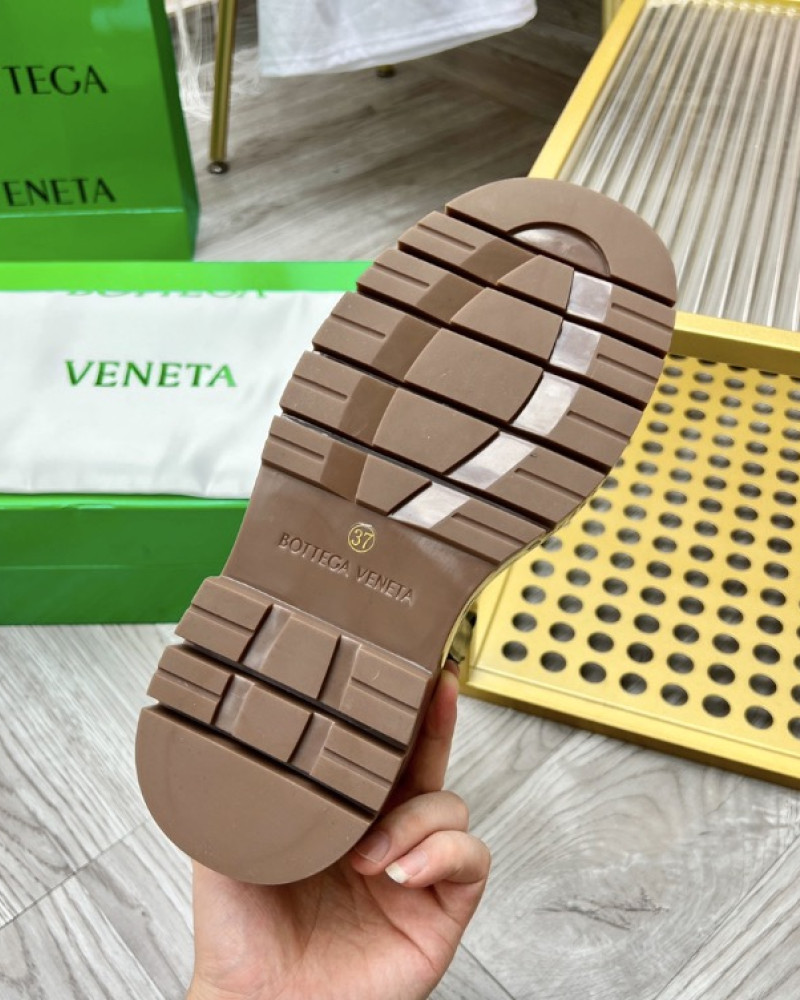 Bottega Veneta Chelsea Boots 