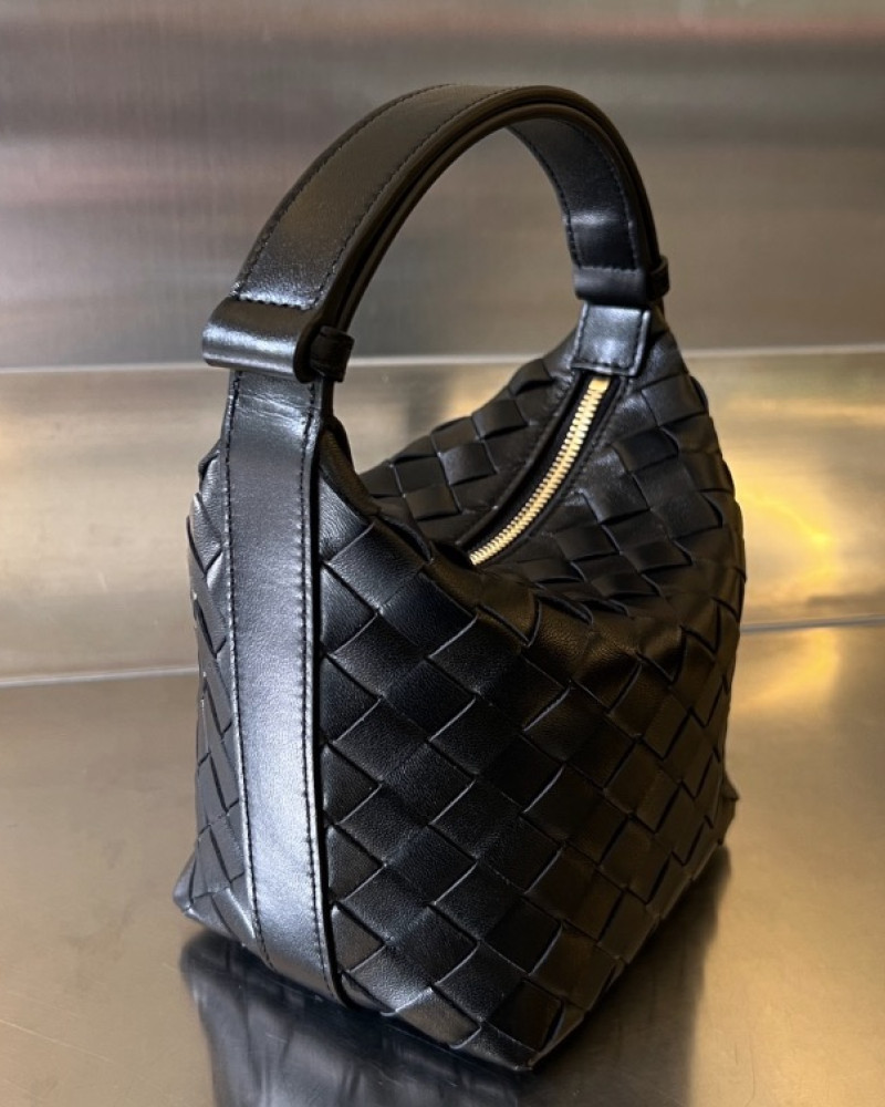 Bottega Veneta Intrecciato Bag