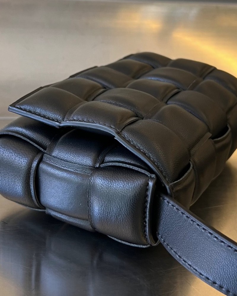Bottega Veneta Padded Cassette Bag Bottega Veneta Padded Cassette Bag