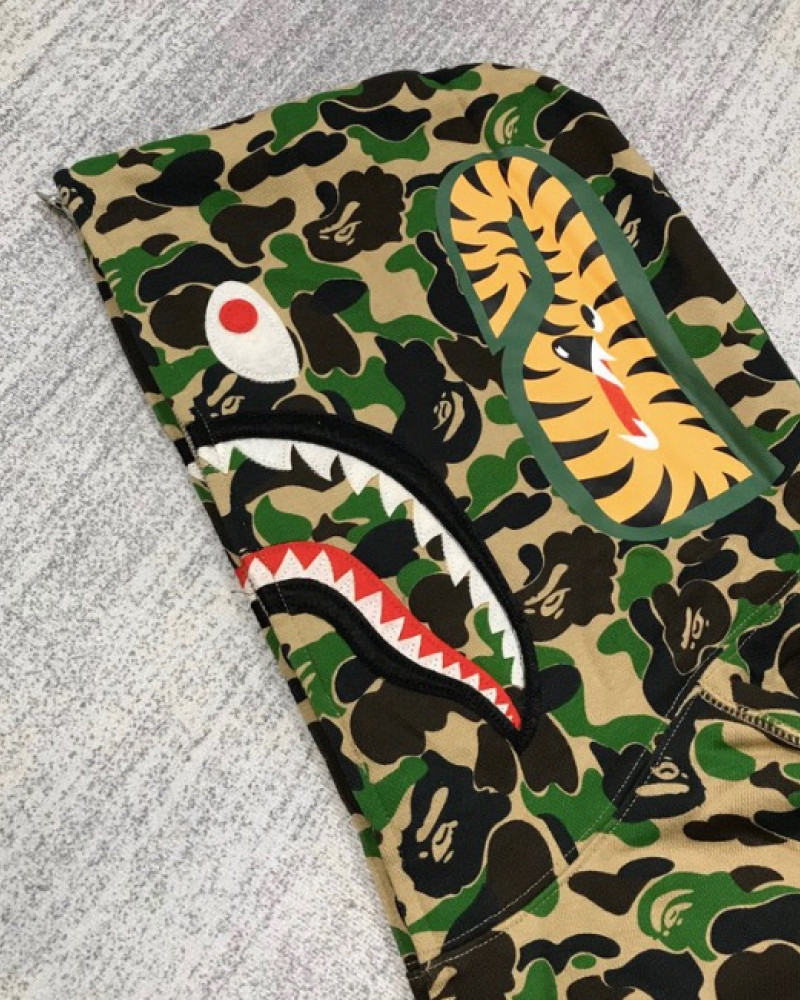 BAPE HOODIE 
