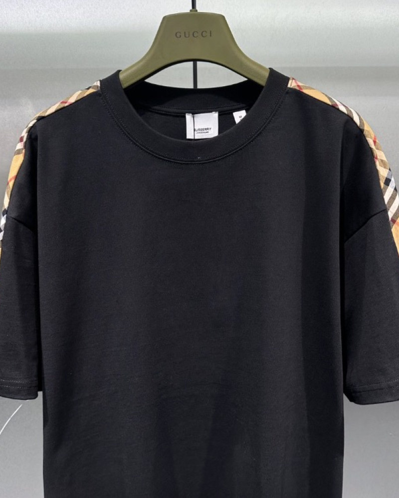 Burberry T shirt 
