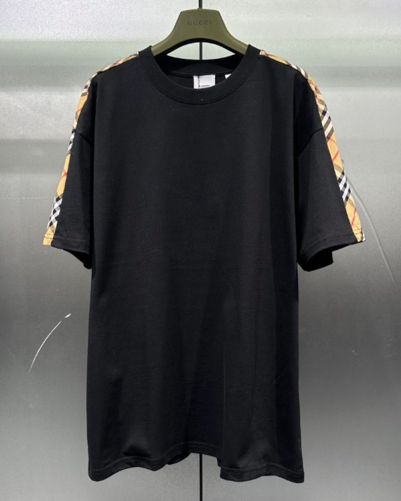 Burberry T shirt 