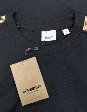 Burberry T shirt 