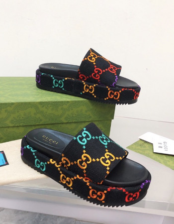 Gucci slides 