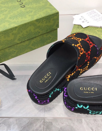 Gucci slides 